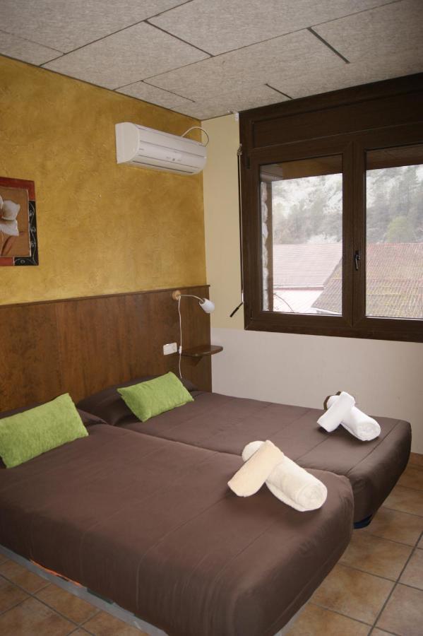 Hotel Familiar Baga Bagian luar foto