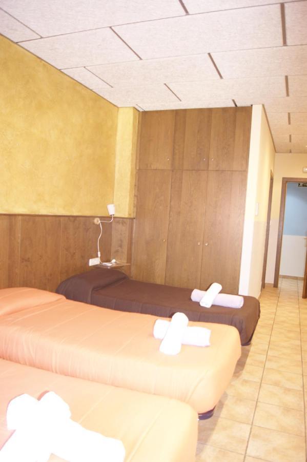 Hotel Familiar Baga Bagian luar foto