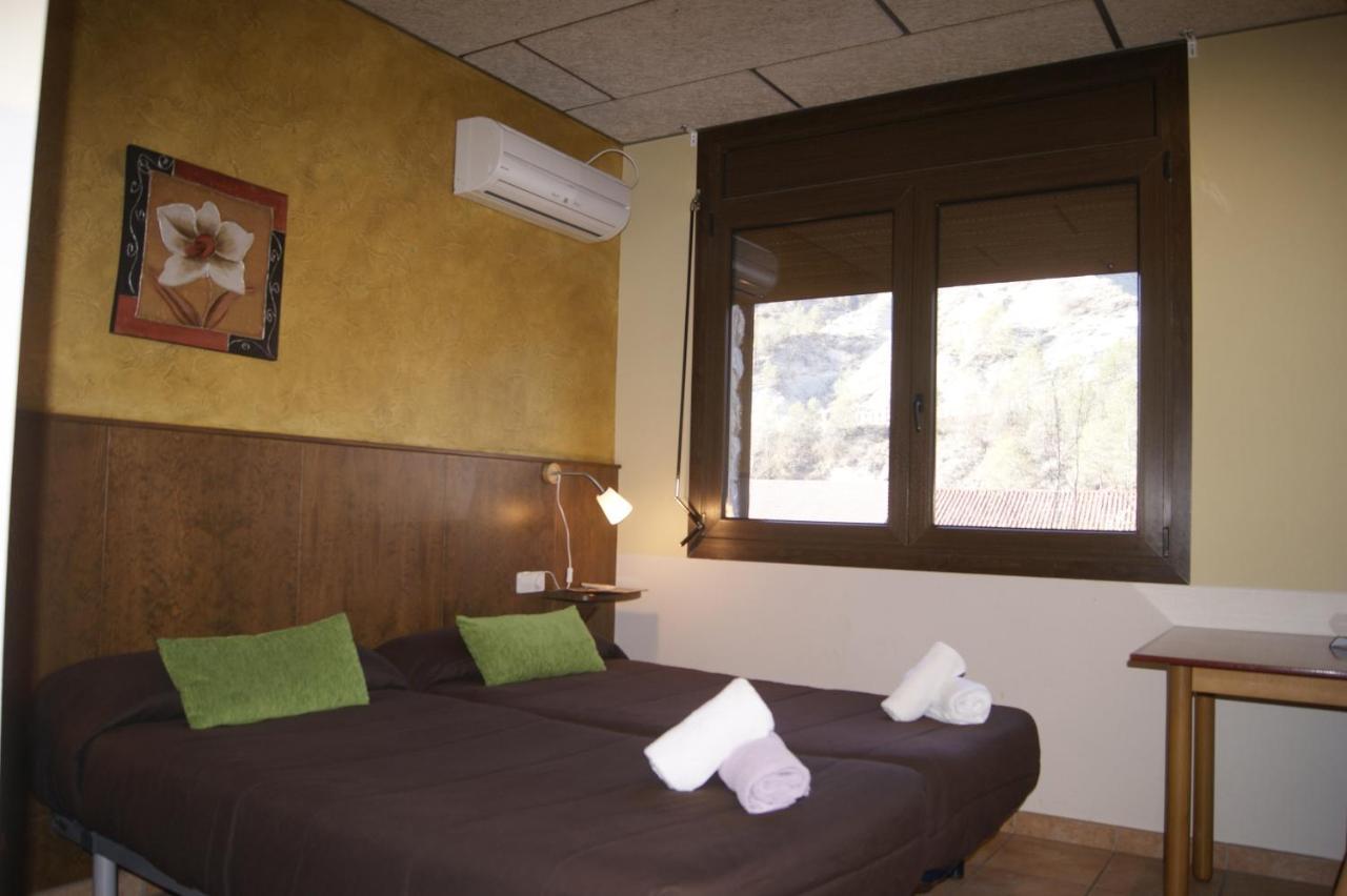 Hotel Familiar Baga Bagian luar foto