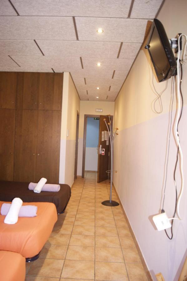 Hotel Familiar Baga Bagian luar foto