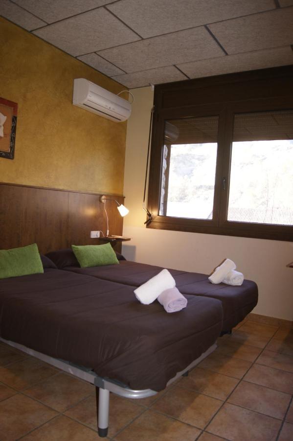 Hotel Familiar Baga Bagian luar foto